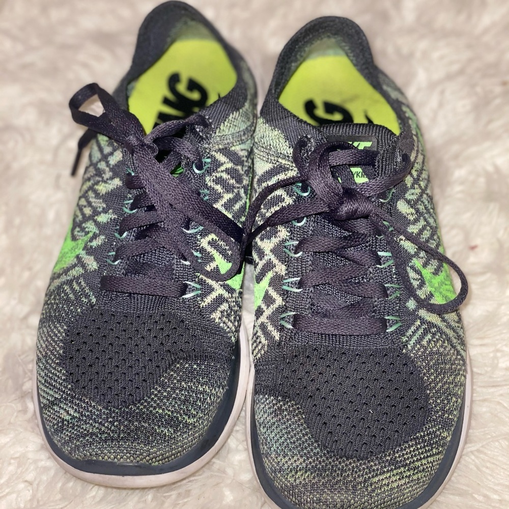 Nike Womens Running Sneaker